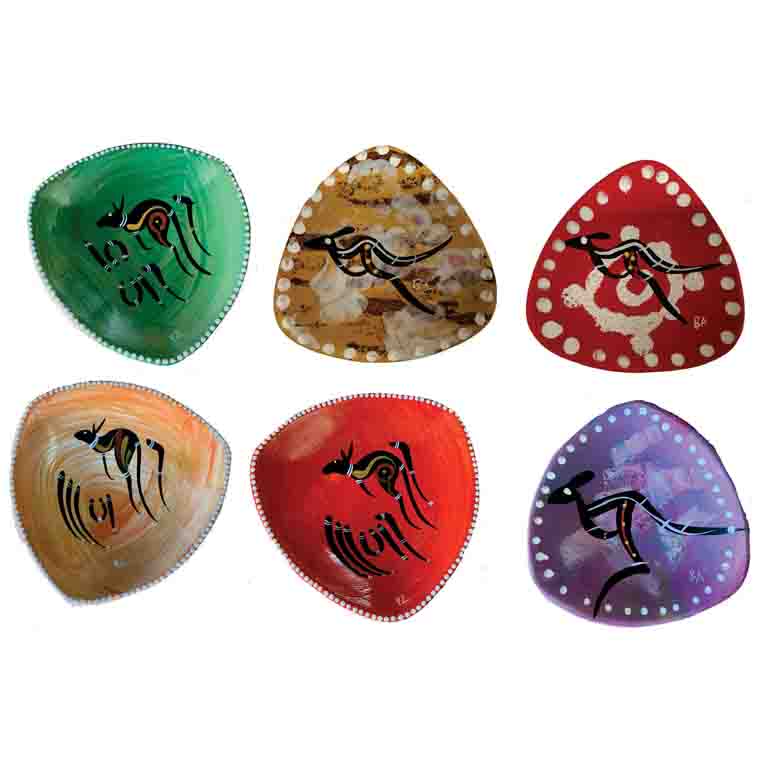 20cm Hand Painted Triangle Animal Plate 3 PLTR 02 Triangle Plate Large Hand Painted